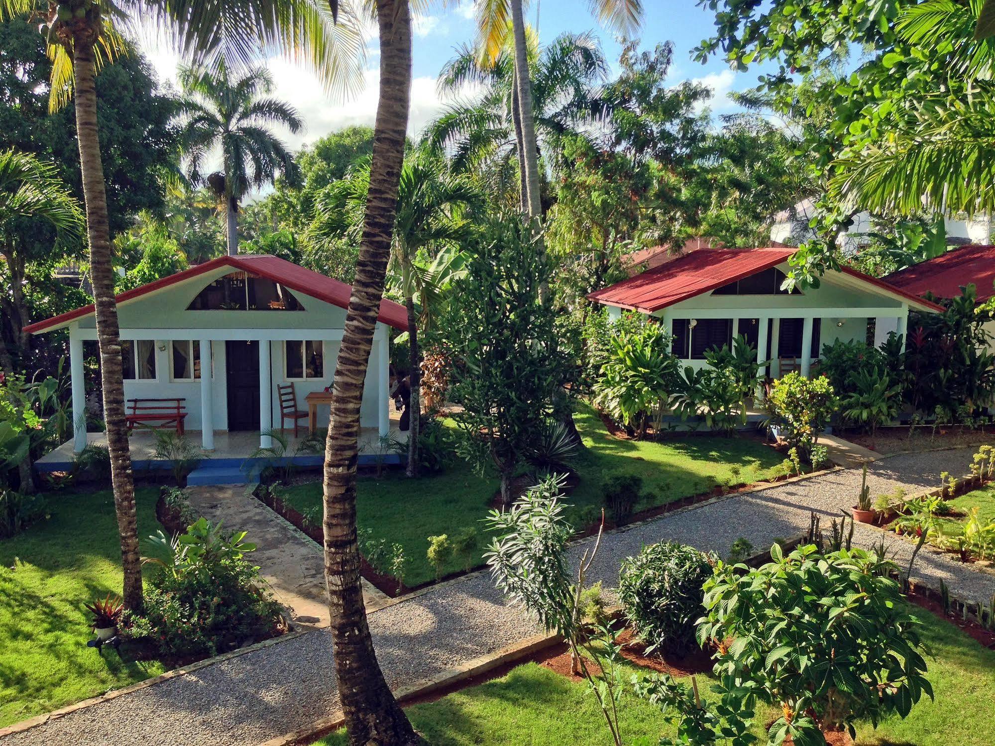 Bungalows Of Las Galeras Bagian luar foto