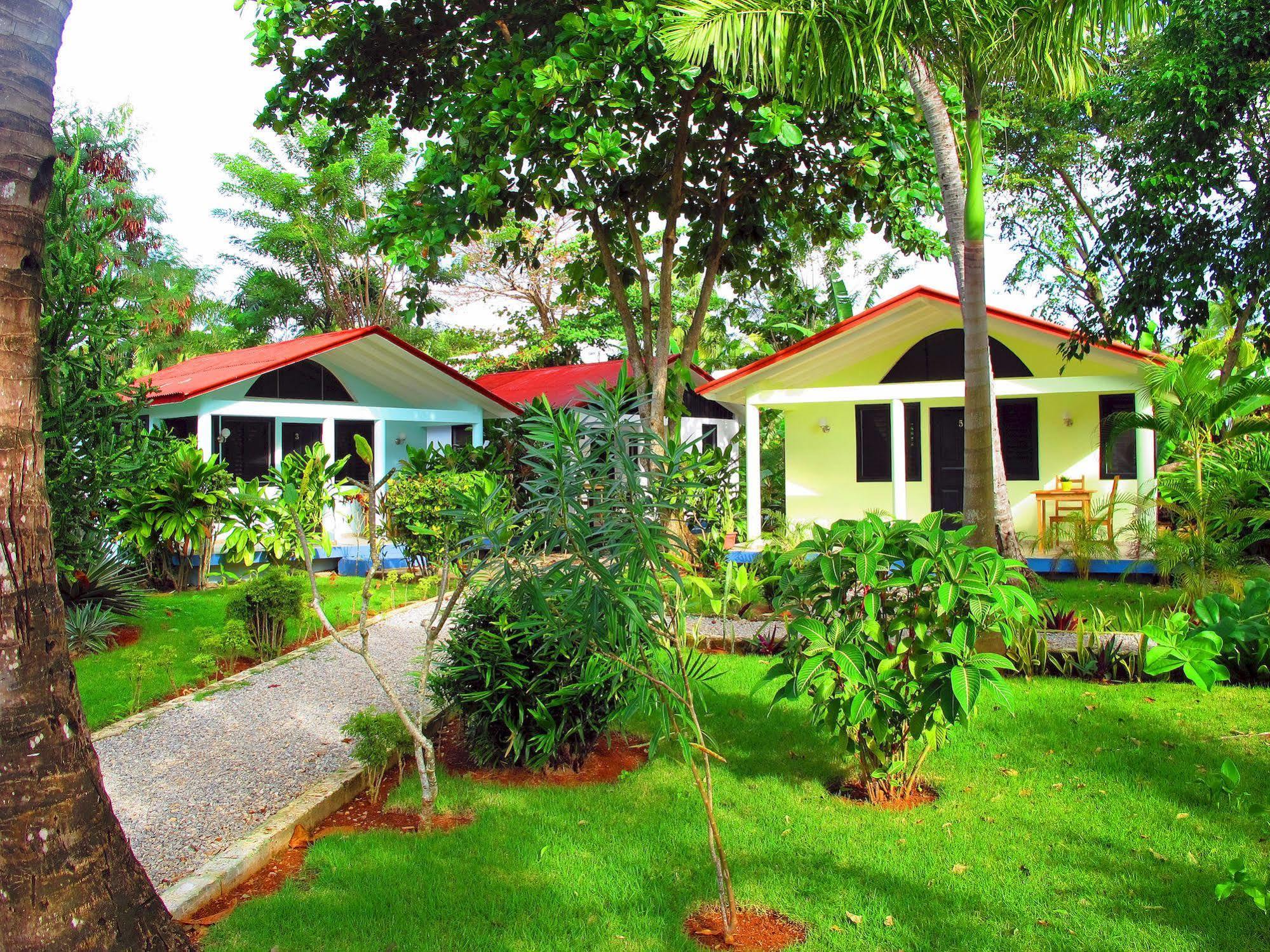 Bungalows Of Las Galeras Bagian luar foto