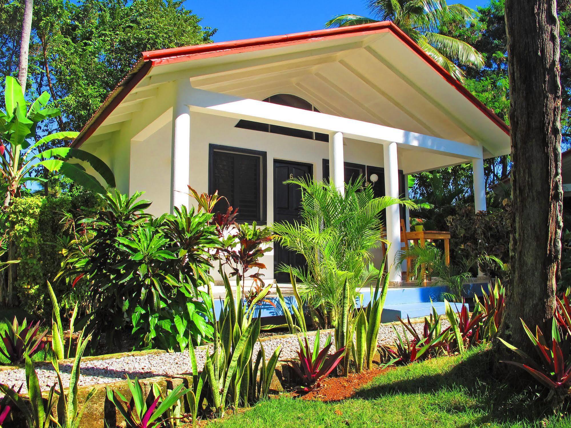 Bungalows Of Las Galeras Bagian luar foto