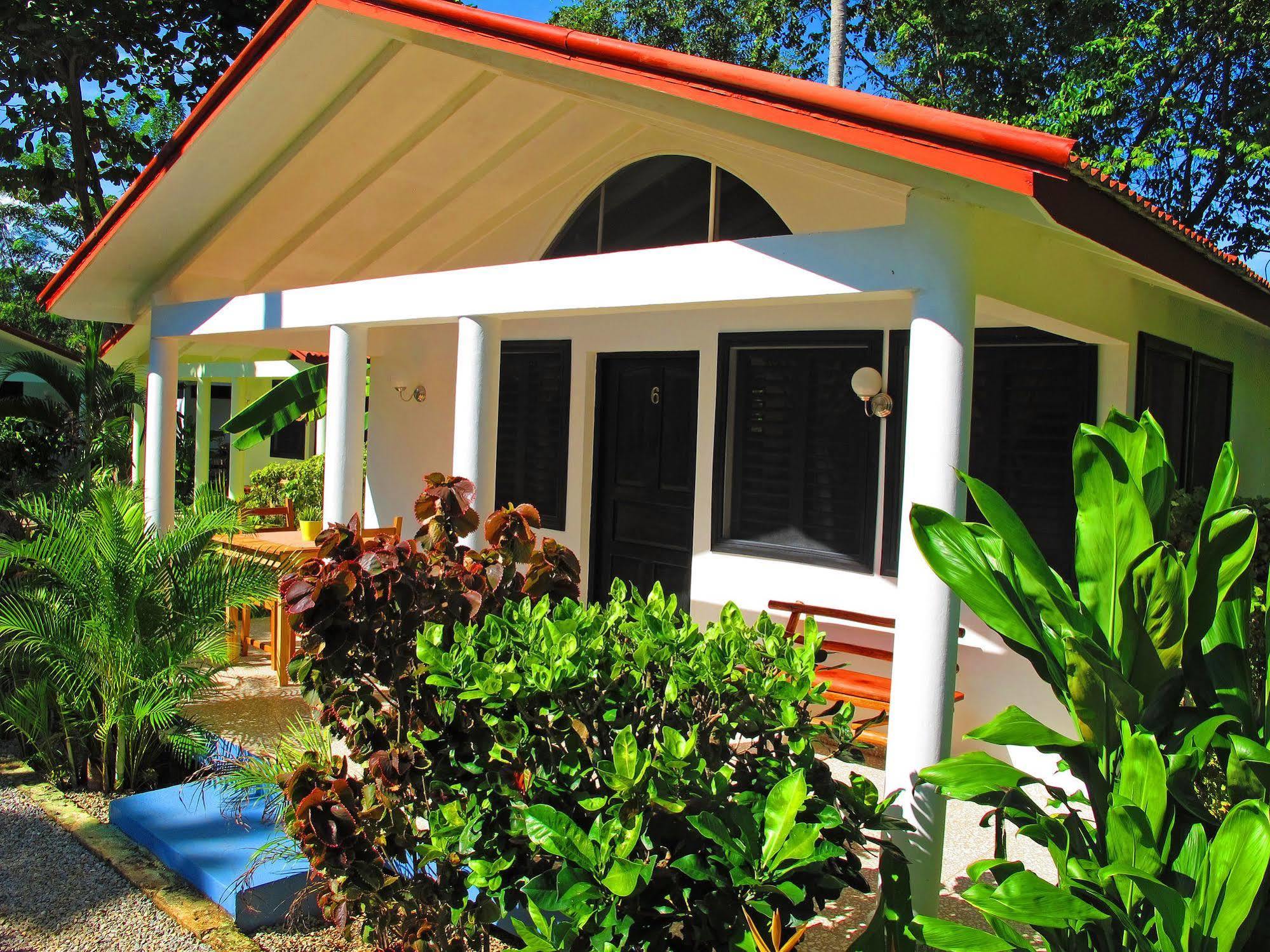 Bungalows Of Las Galeras Bagian luar foto